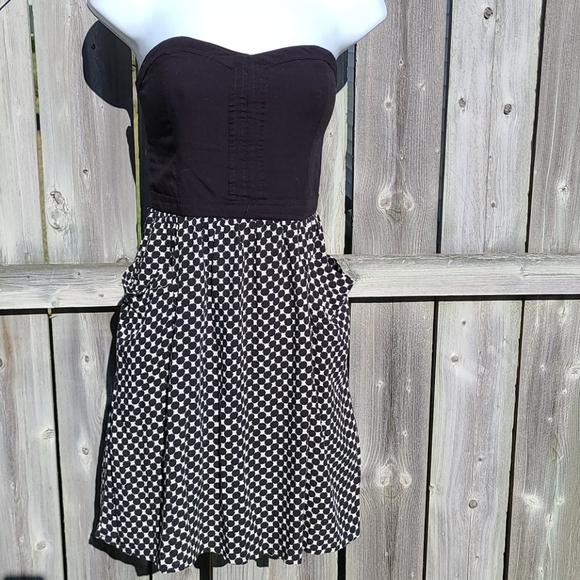 Strapless Dress in Black and White - Picture 1 of 4